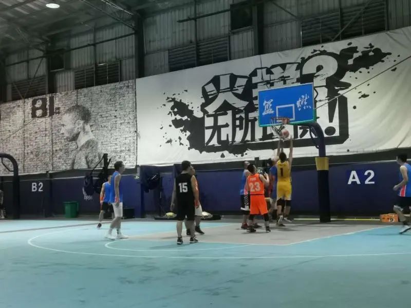 24直播网:激情夏日,迎“篮”而上!一场超精彩的篮球对决开始了……(图7) 24直播网:激情夏日,迎“篮”而上!一场超精彩的篮球对决开始了……(图7)